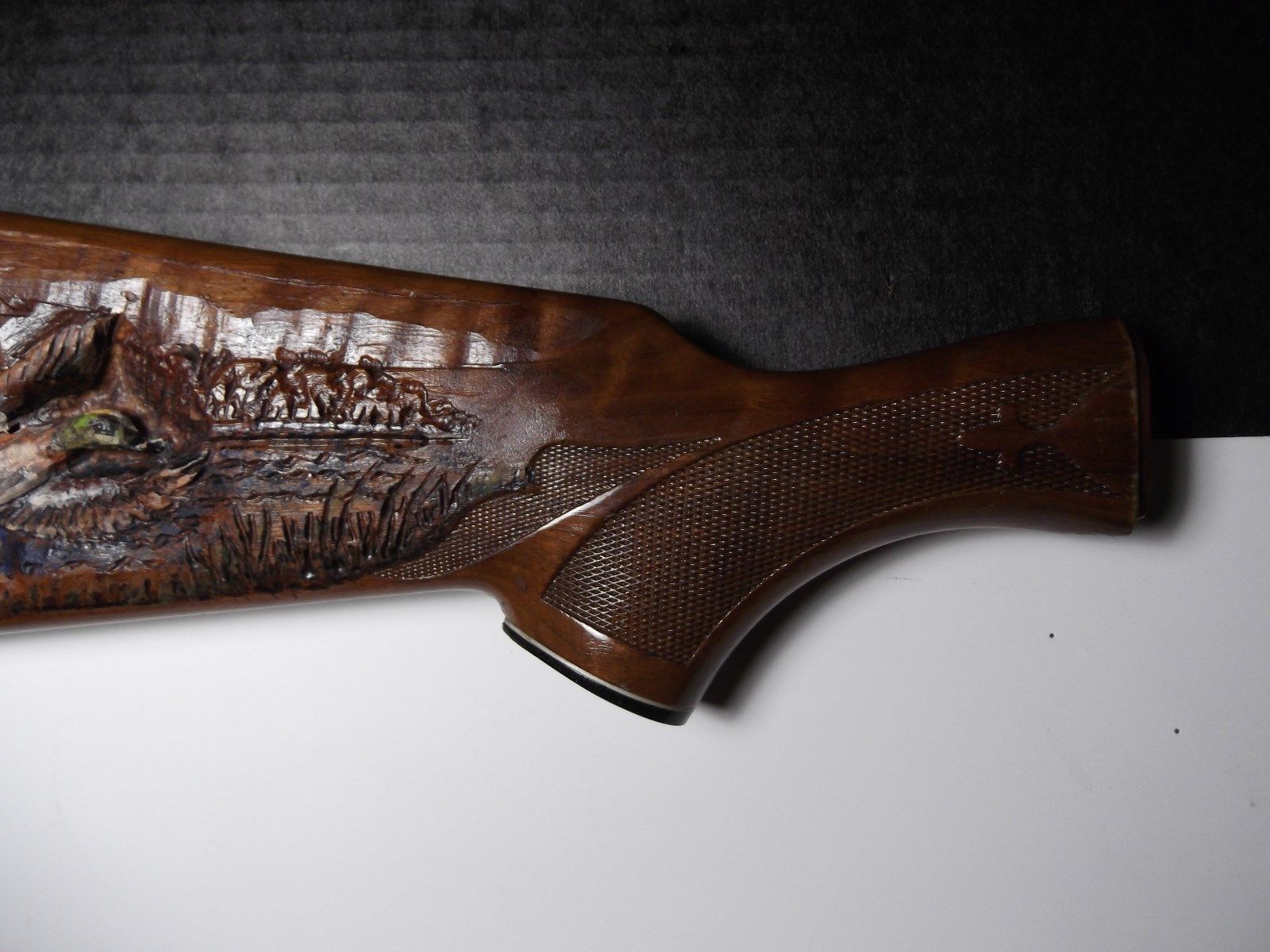 MALLARD DUCK IN FLIGHT HAND CARVED WOOD GUN STOCK 2014 BY R. HOWELL