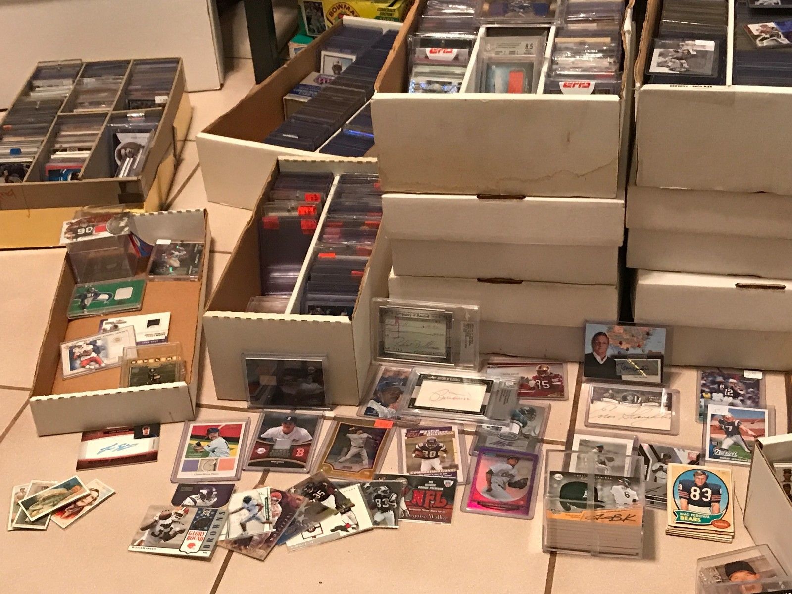 Massive Sports Card Collection - Rookies & Autographs -HOF- Grab Lots!!!