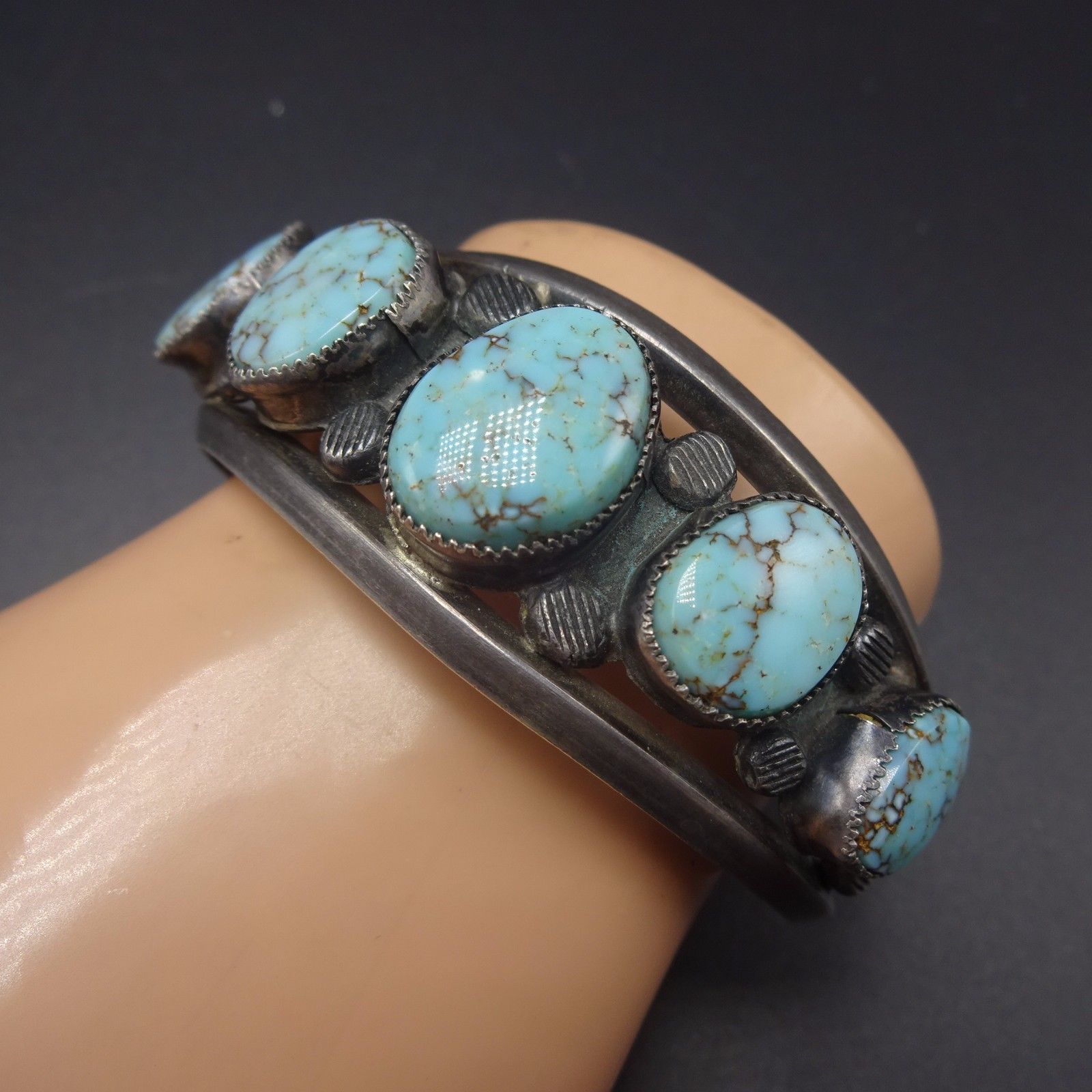 Vintage NAVAJO Sterling Silver & Light Blue TURQUOISE Cuff BRACELET