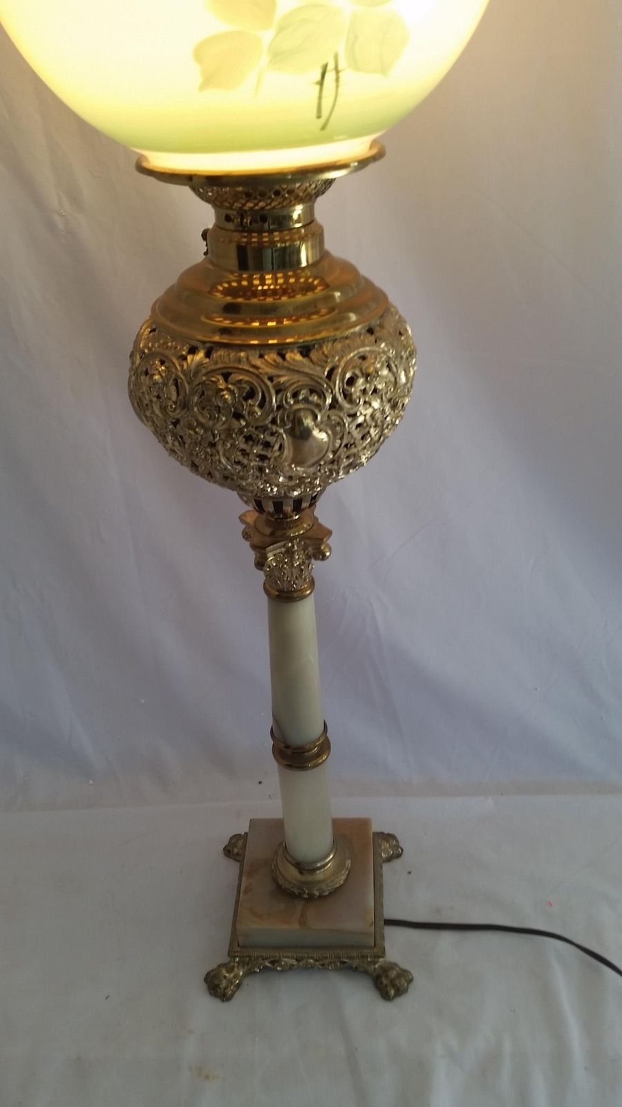 Antique Parlor,Banquet,GWTW Gilt Oil Lamp,Painted Roses Shade,Marble,Electrified