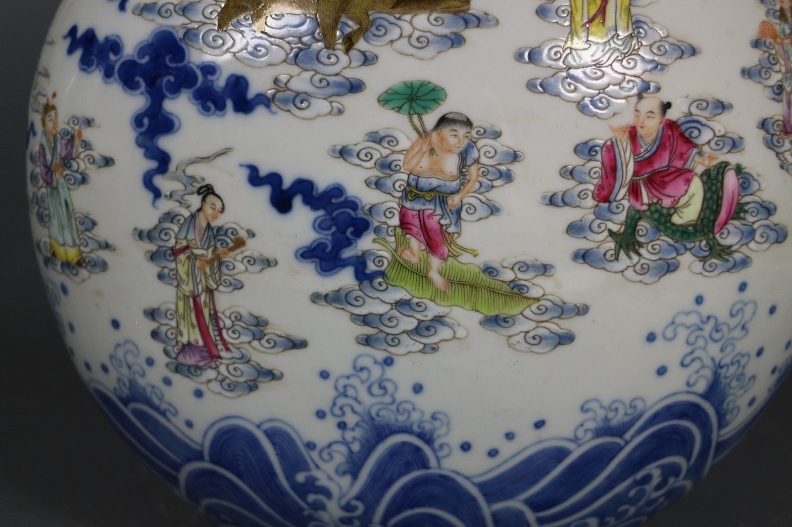 beautiful chinese famille rose and blue&white porcelain vase