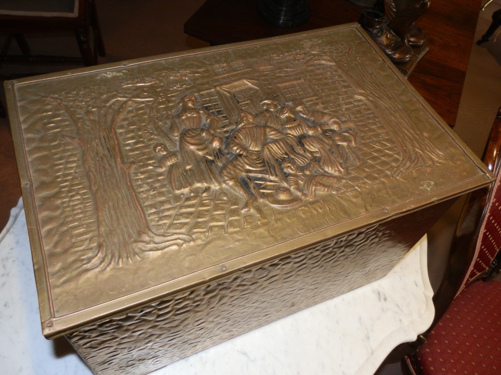 Sweet Embossed Vintage Brass Fireplace Hearth Kindling Box