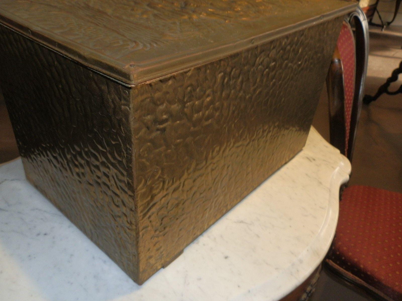 Sweet Embossed Vintage Brass Fireplace Hearth Kindling Box