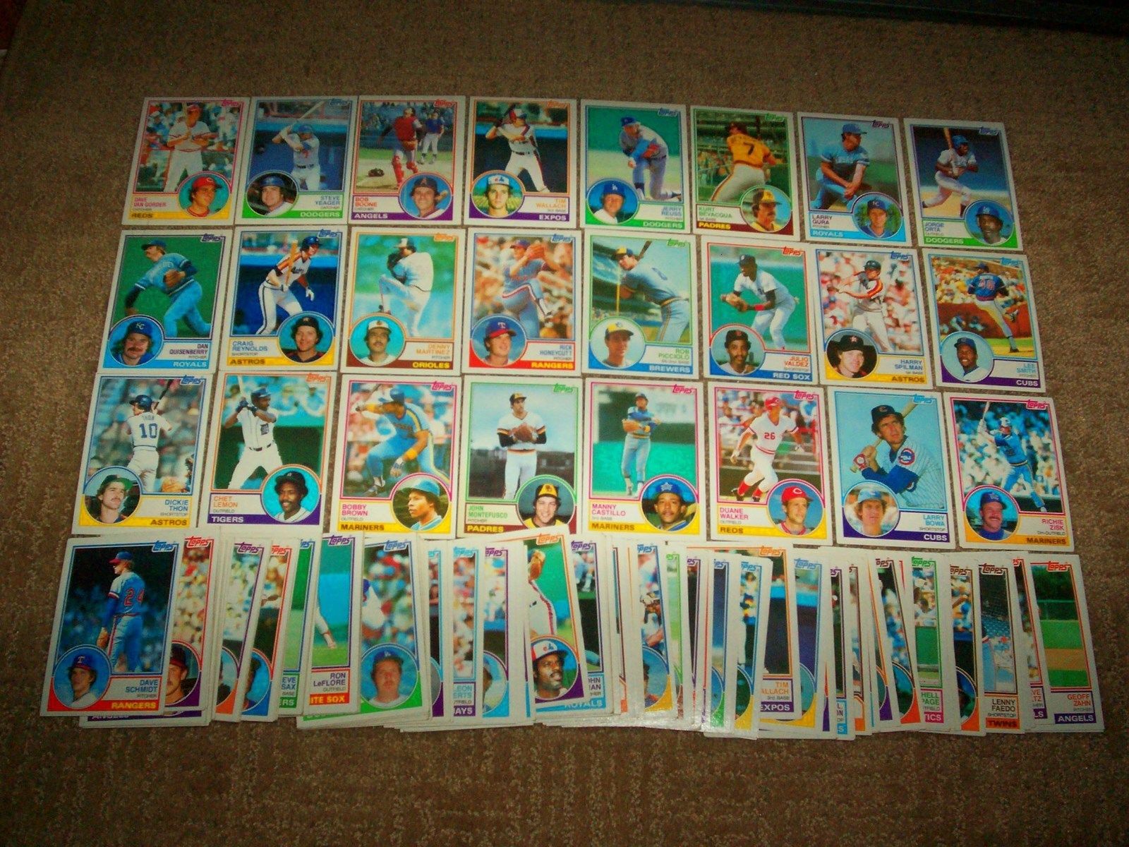 138 VINTAGE TOPPS BASEBALL CARDS FROM 1983