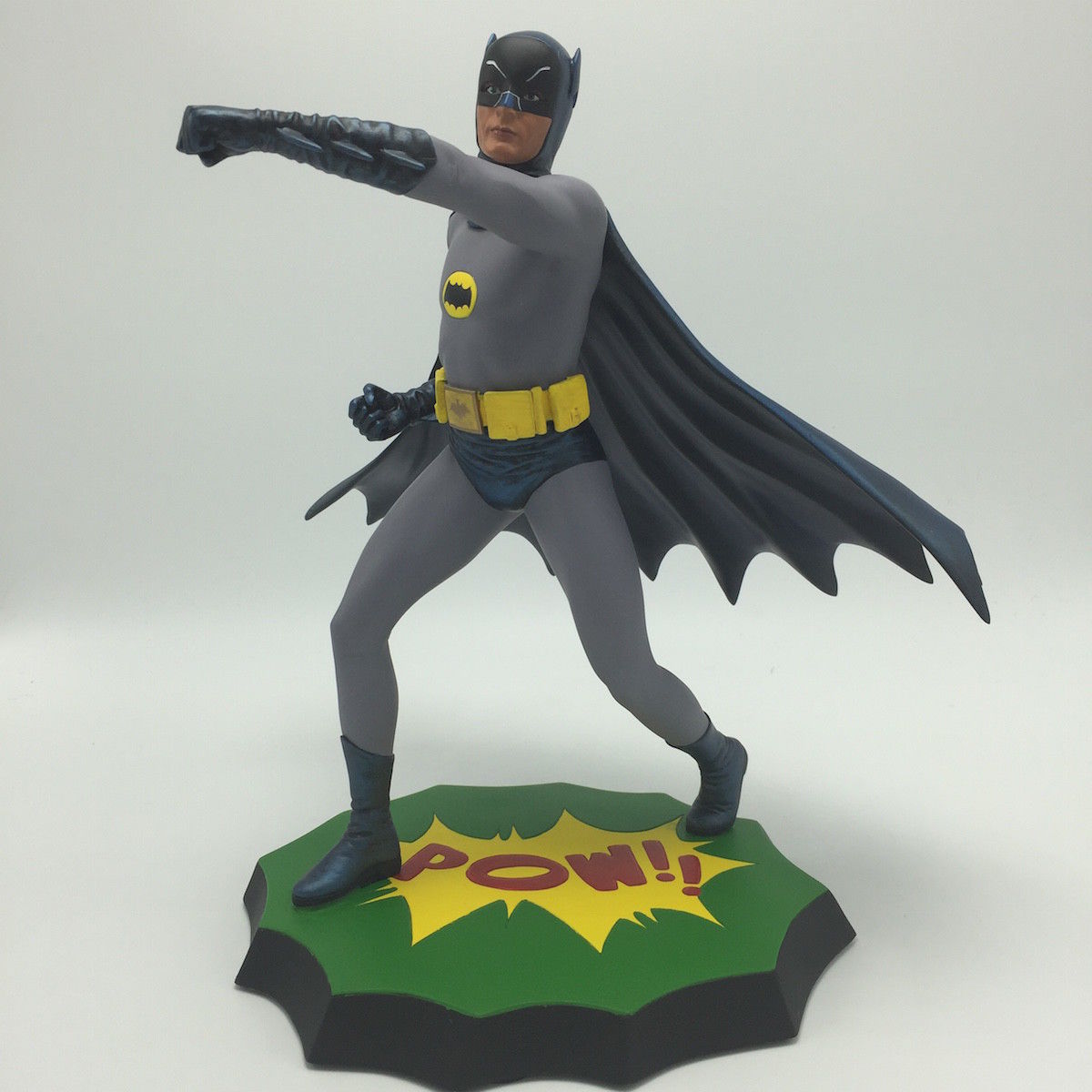 Diamond Select Toys Batman 1966 Adam West Statue