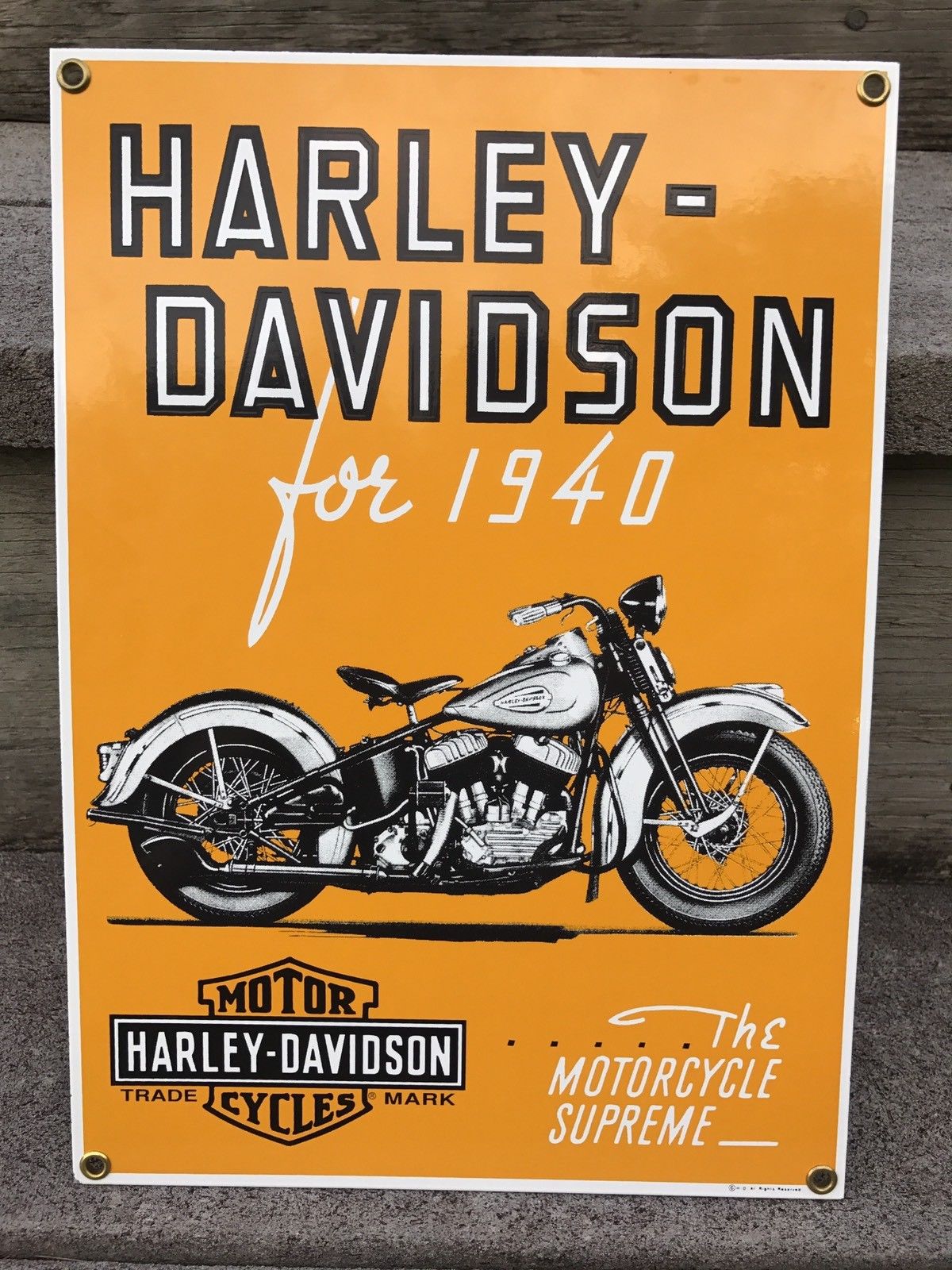 VINTAGE HARLEY DAVIDSON MOTORCYCLE 1940 DEALER PORCELAIN METAL GAS OIL SIGN