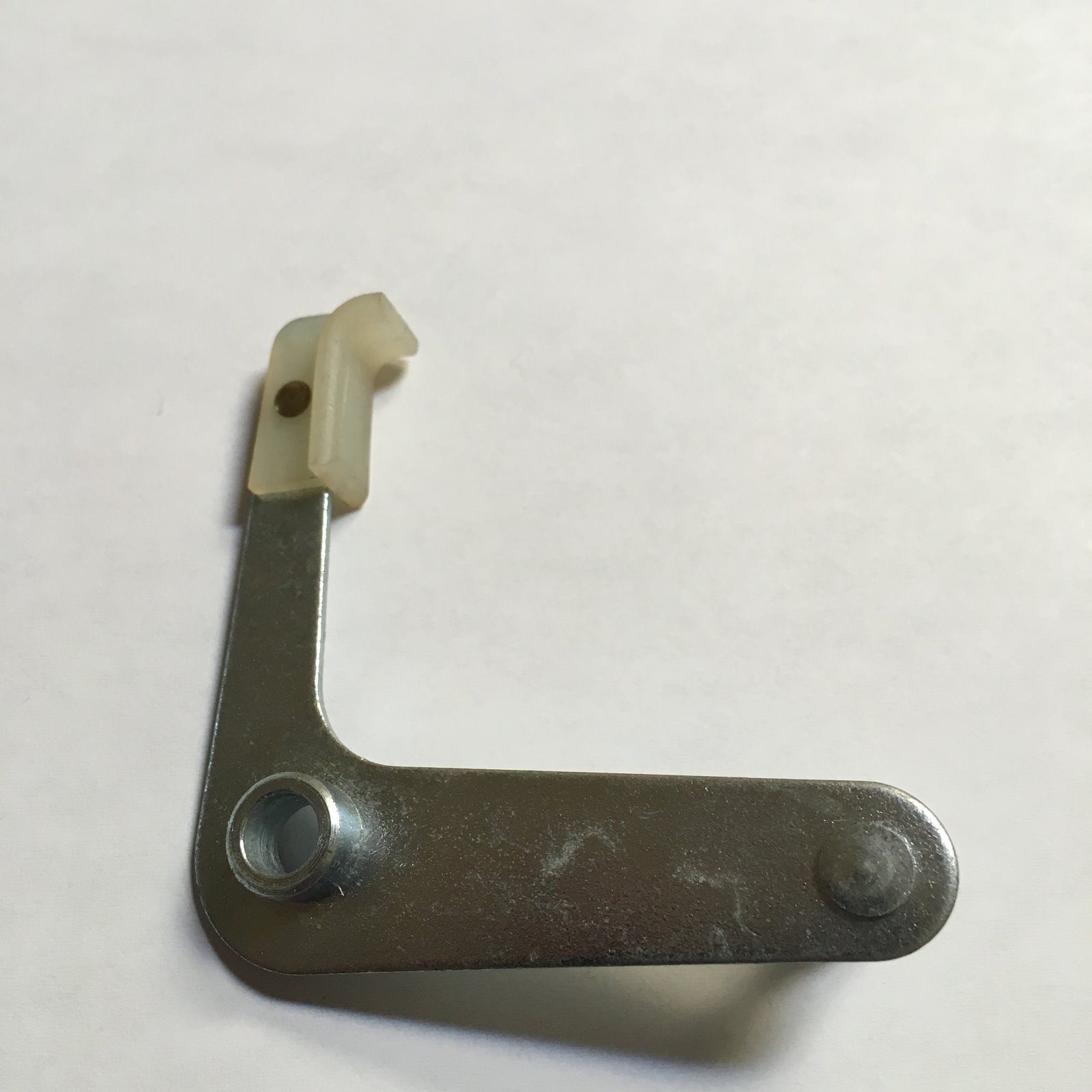 BALLY / WILLIAMS PINBALL CRANK ASSEMBLY SLINGSHOT ARM ( NOS )