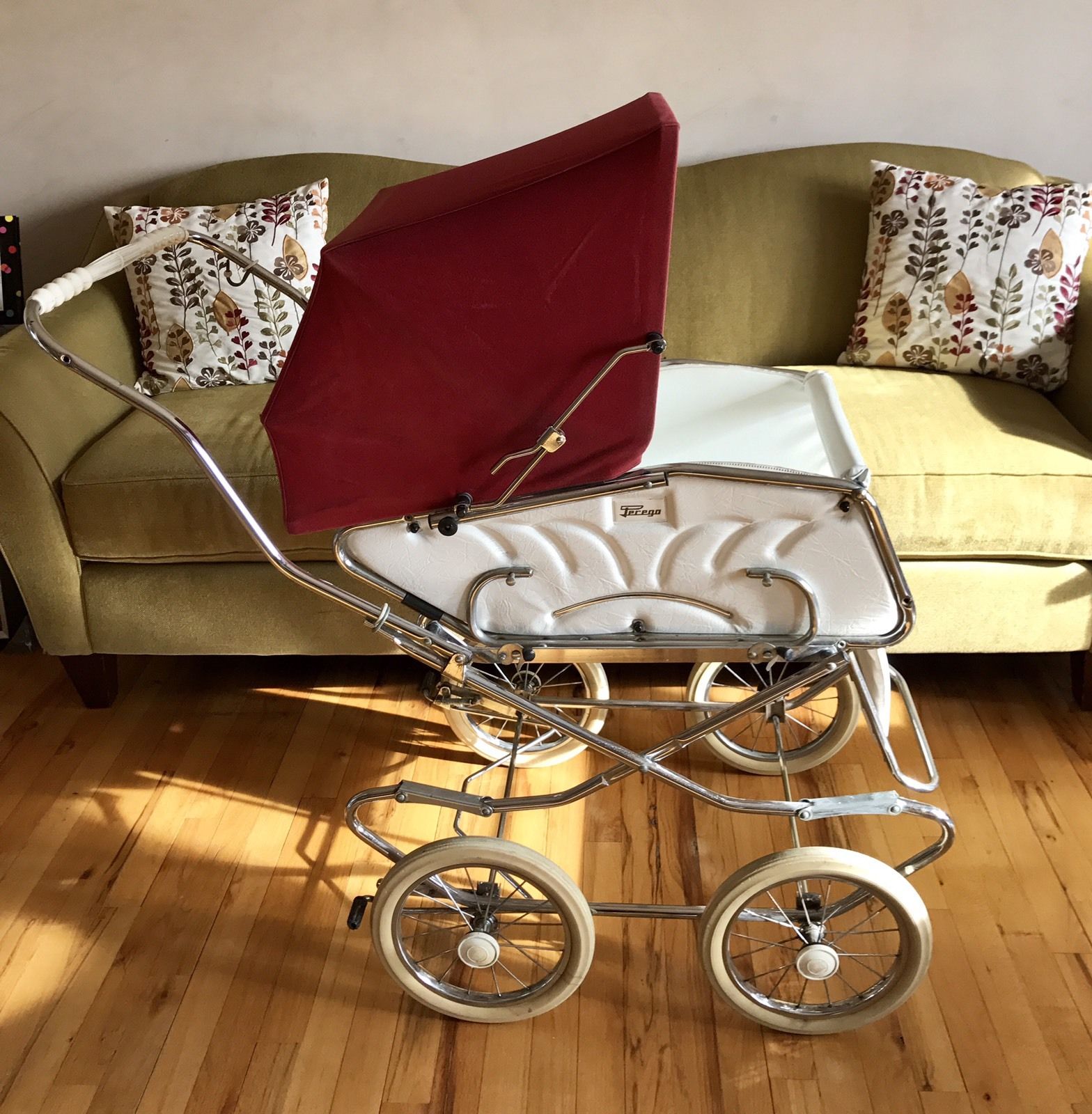 Vintage Peg Perego Stroller Carriage comb, red velvet/white leather, late 1970's