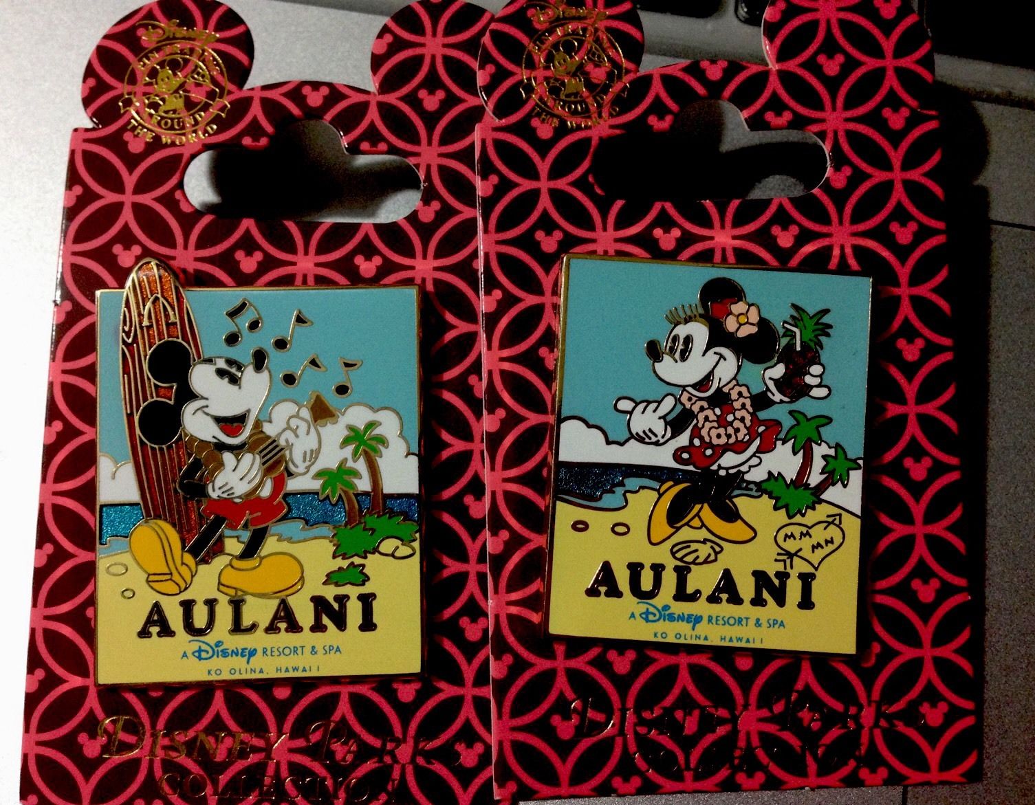 Aulani Disney Resort Aloha Mickey and Minnie Mouse Disney 2 Pins