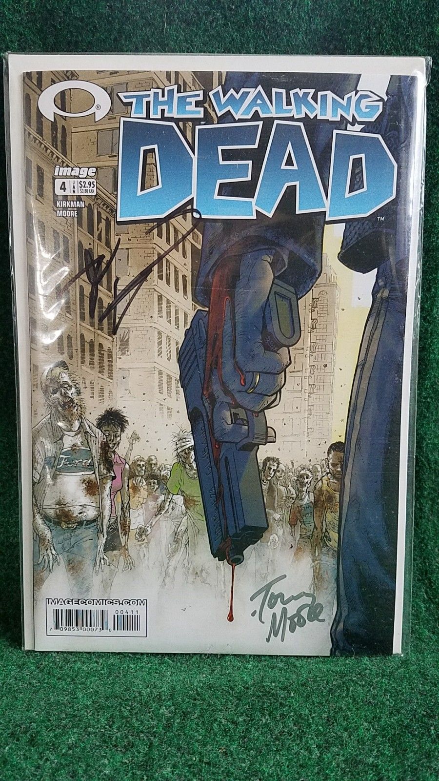 The Walking Dead #4 (Feb 2004, Image)Signed by Moore and Kirkman