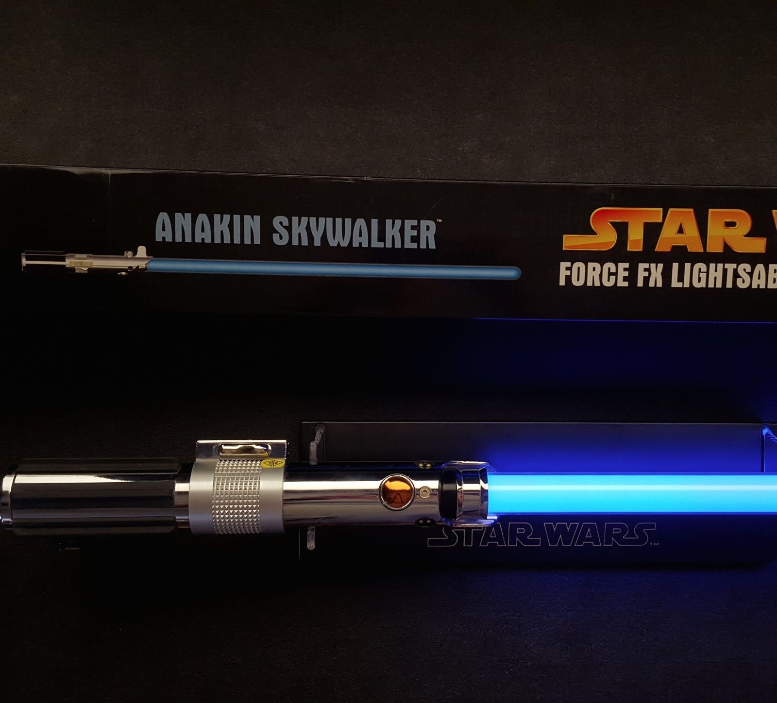 Star Wars Anakin Skywalker ROTS Force FX Master Replica Lightsaber SW-208 2005