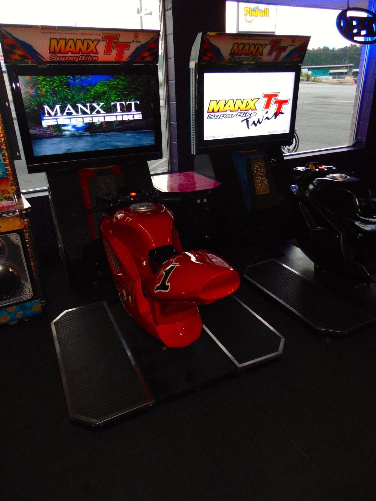 MANX TT SUPERBIKE TWIN ARCADE MOTORCYCLE GAME