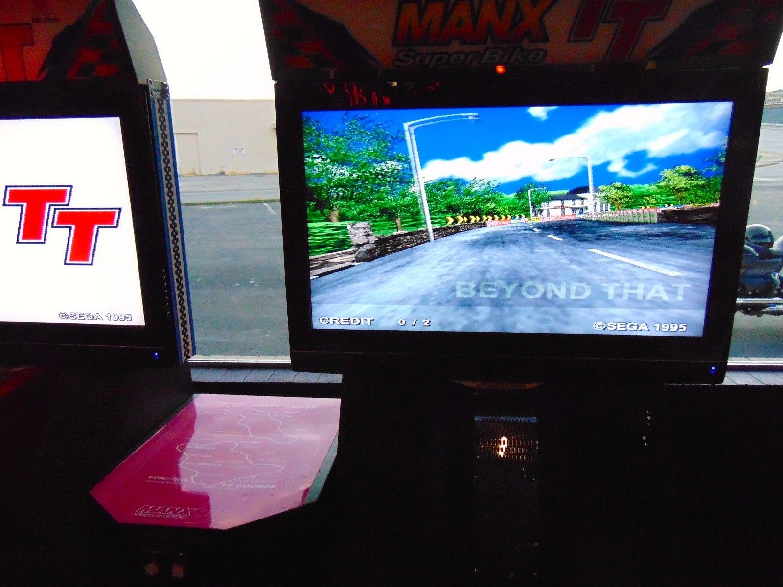 MANX TT SUPERBIKE TWIN ARCADE MOTORCYCLE GAME