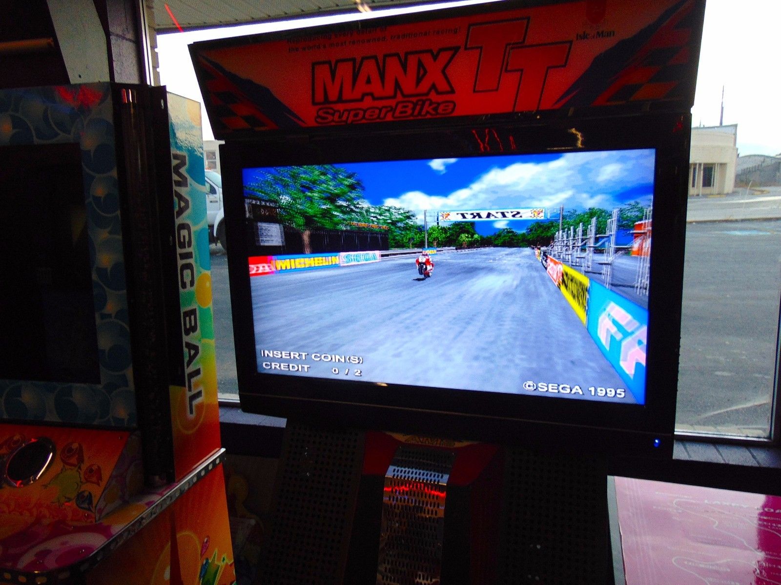 MANX TT SUPERBIKE TWIN ARCADE MOTORCYCLE GAME