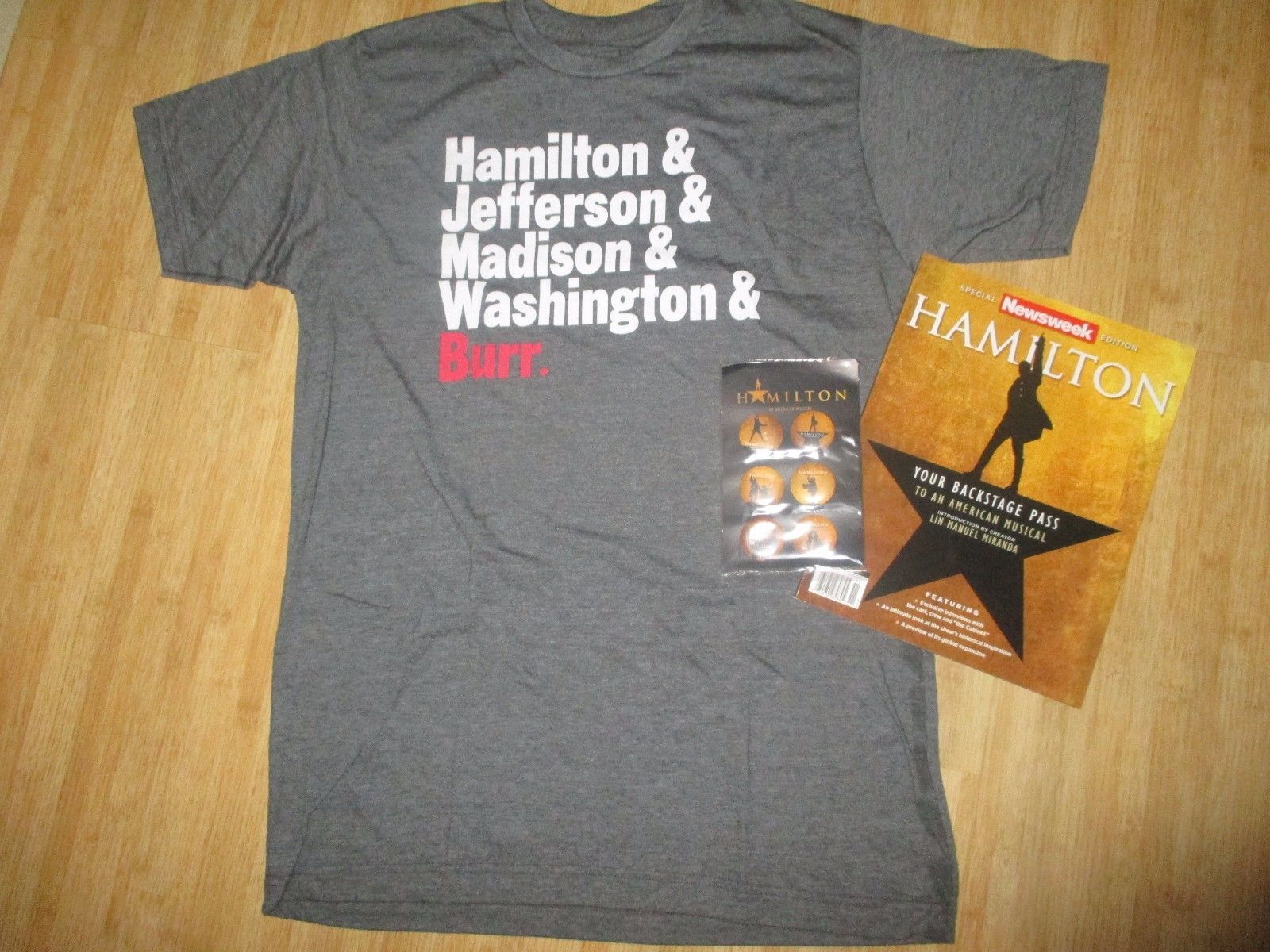 NEW Hamilton Broadway Musical OFFICIAL T TEE SHIRT MENS L Buttons Newsweek Book