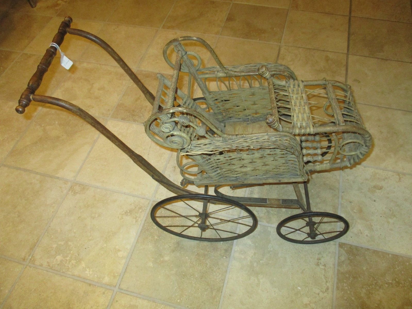 Antique Victorian 1900's Wicker Baby Doll Carriage Stroller