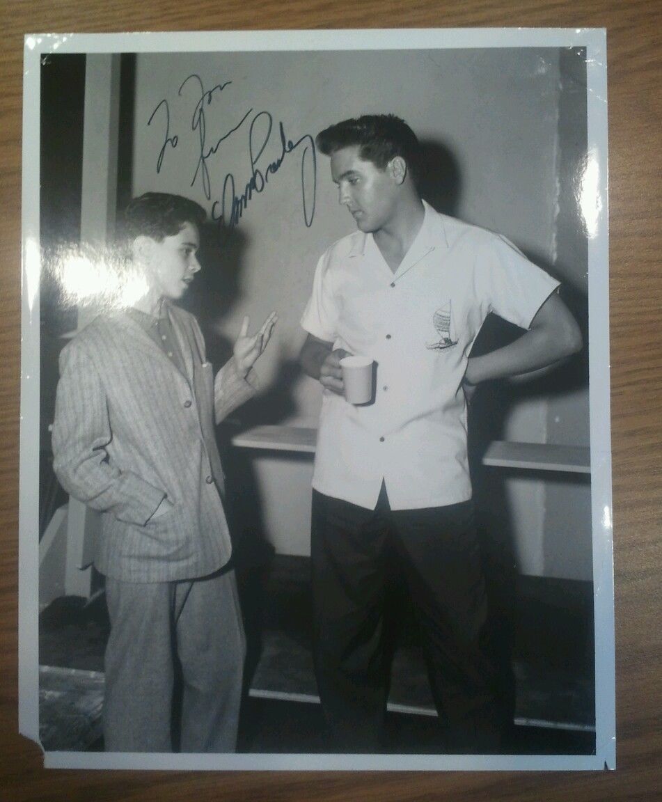 Elvis Presley autograph 8x10  young Elvis rare!