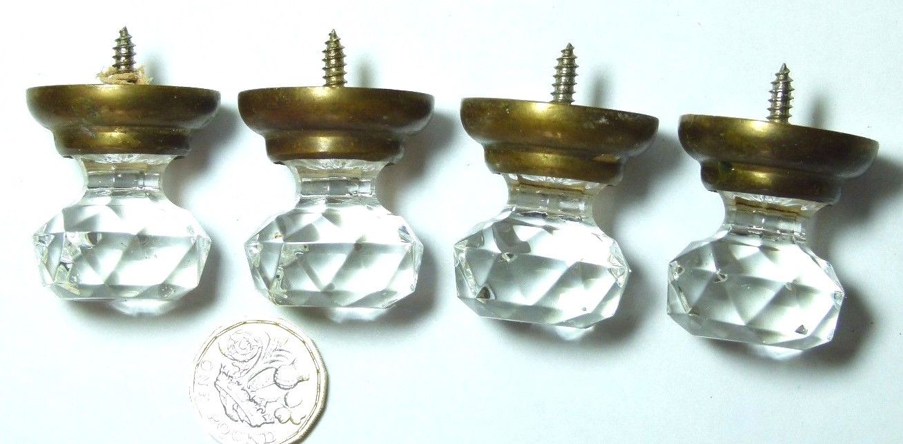 SET X 4 VINTAGE GLASS & BRASS SCREW IN CUPBOARD HANDLES STAR MOTIF FACETED