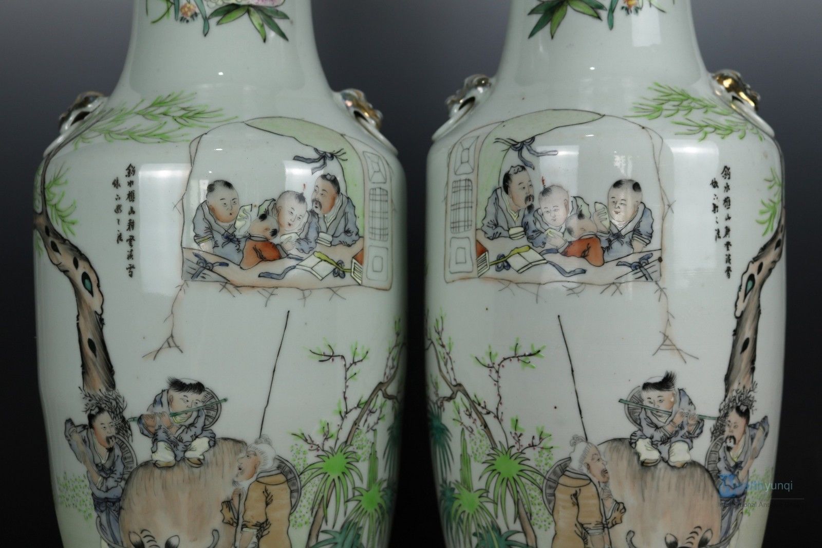 Fine Beautiful Chinese huge A pair Famille Rose porcelain character Vase