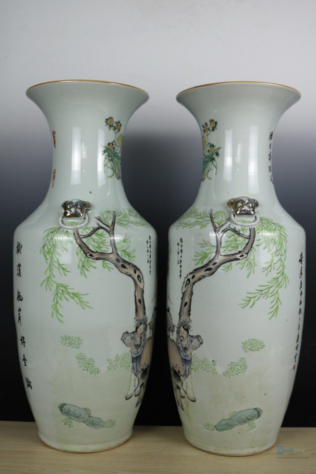 Fine Beautiful Chinese huge A pair Famille Rose porcelain character Vase