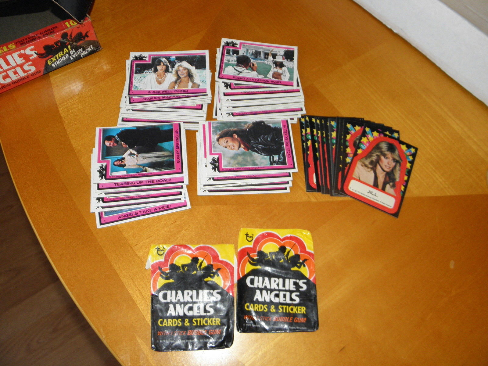 Charlie's Angels Series #1 1977 Topps Complete Set 1-55 11 Stickers Box & 2 Wrap