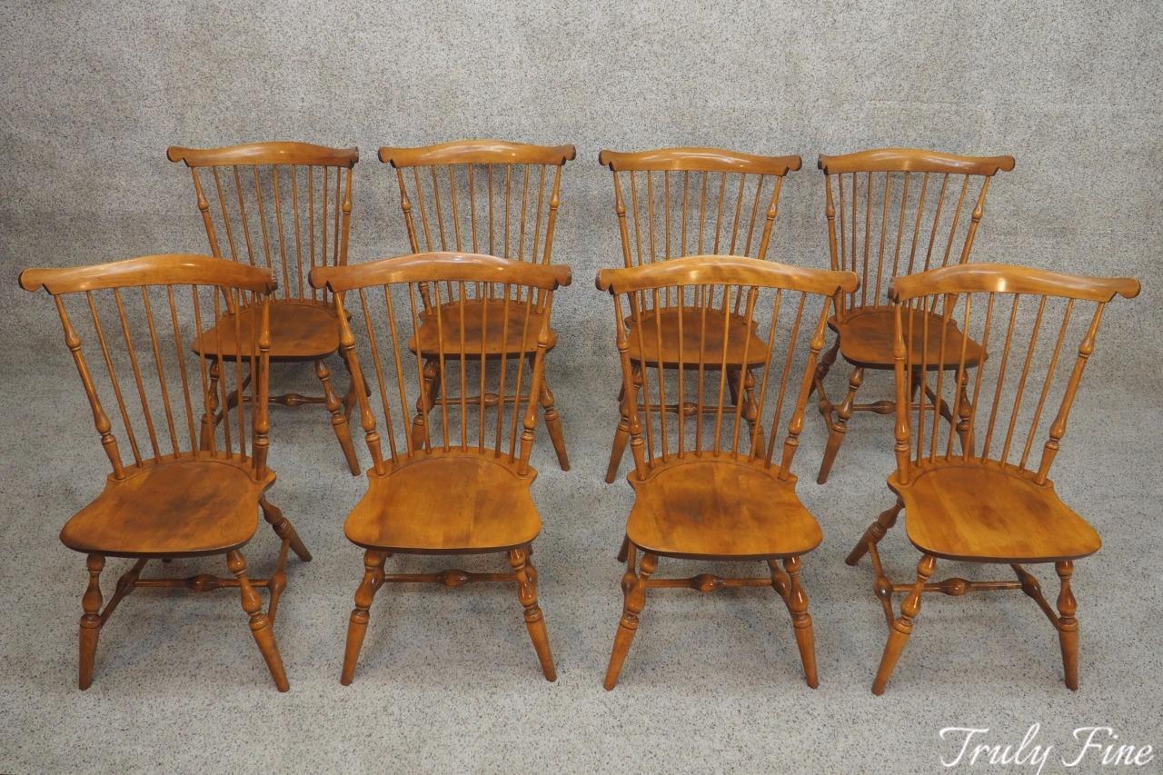 Superior Windsor Nichols & Stone set of 8 Dining Room Suite Farm Table Chairs