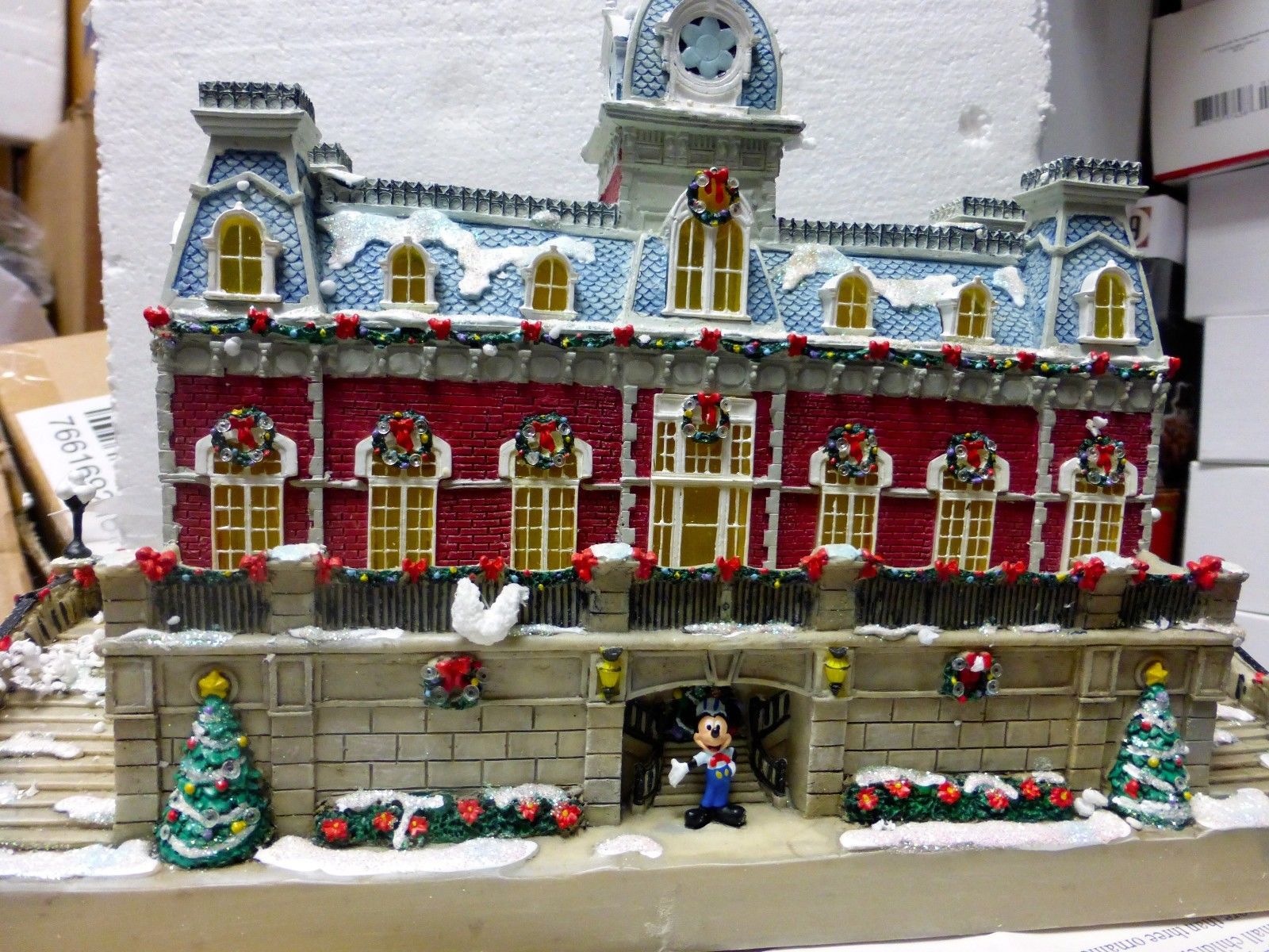 Rare DISNEY Holiday/Christmas Village - TRAIN STATION w/MICKEY MOUSE - Light Up