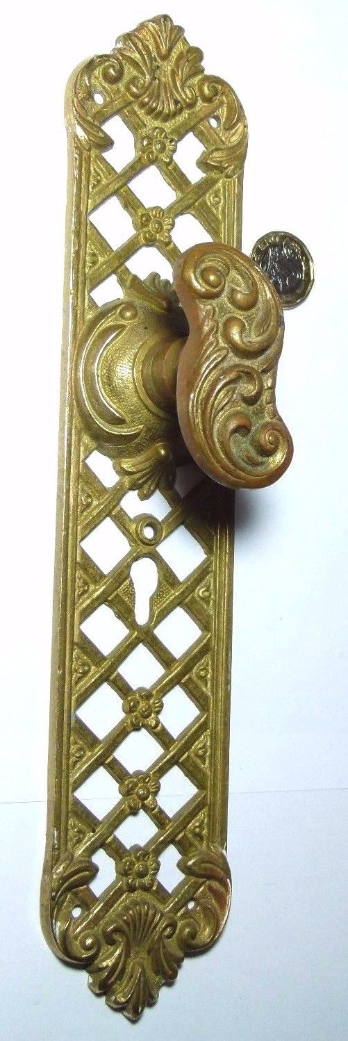 VINTAGE BRASS DOOR HANDLES KNOBS ROCOCO DESIGN WITH LARGE BACKPLATE