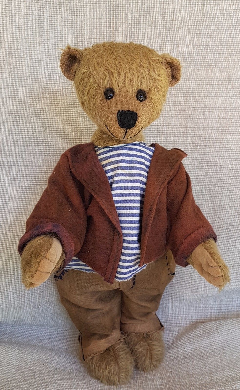 NEW: Craft Pack * LEO *, 38 cm, with Clothes * gelibären