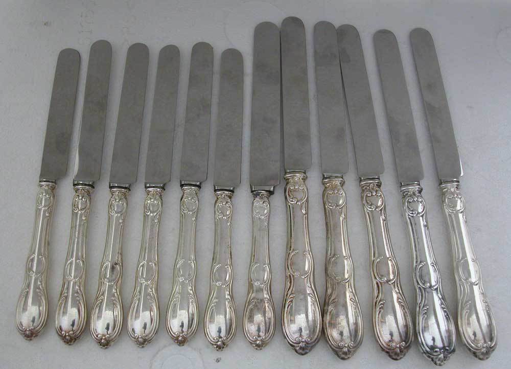 A FINE ANTIQUE FRENCH SOLID STERLING SILVER SET OF 12 KNIVES BY ODIOT