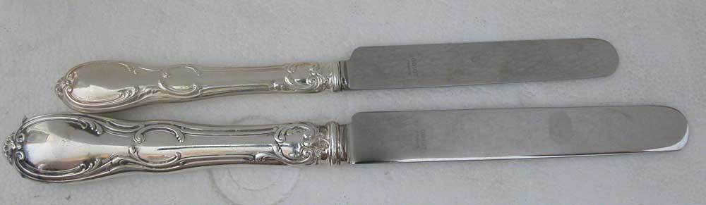 A FINE ANTIQUE FRENCH SOLID STERLING SILVER SET OF 12 KNIVES BY ODIOT