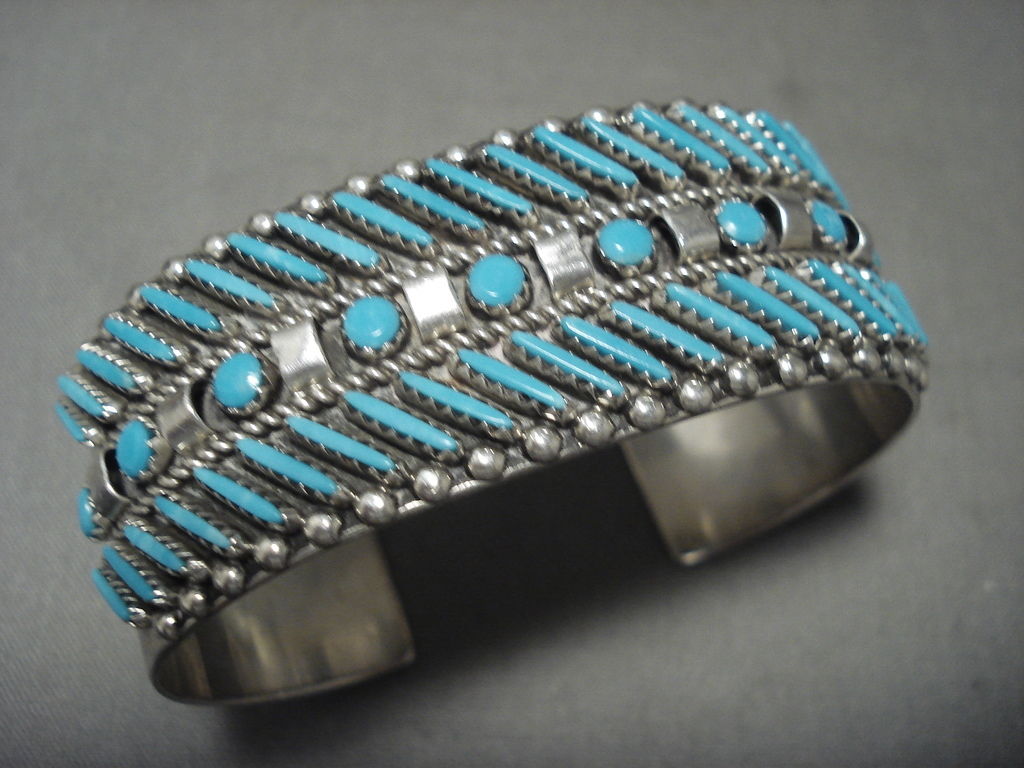 RARE VINTAGE ZUNI/ NAVAJO 'SLANTED NEEDLEPOINT TURQUOISE' SILVER BRACELET