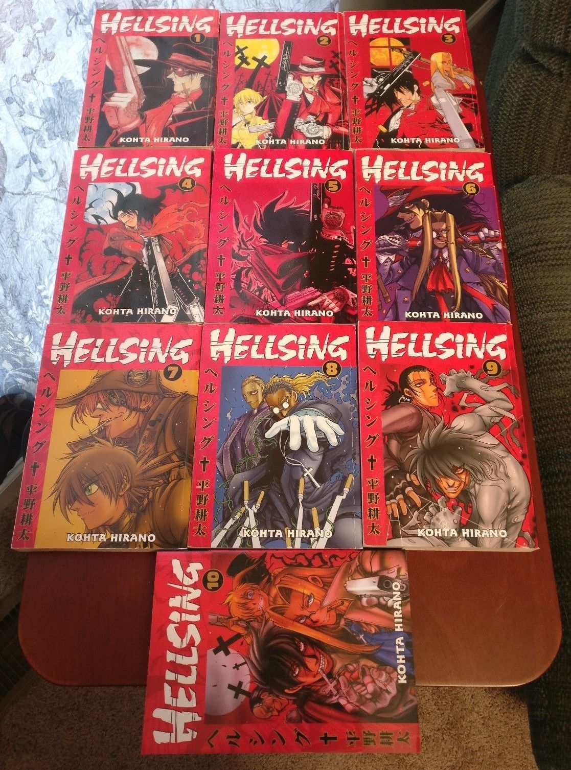 Hellsing Manga Vol 1-10, English, Complete Series, RARE