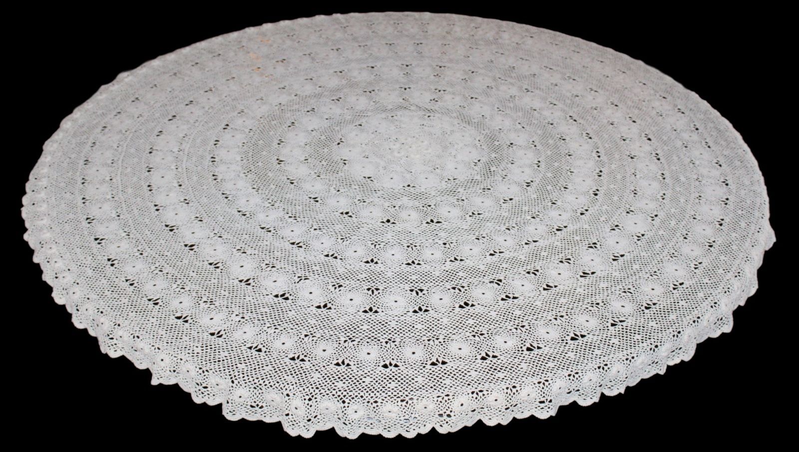 Vintage Hand Made Round Lace Crochet Cotton Tablecloth