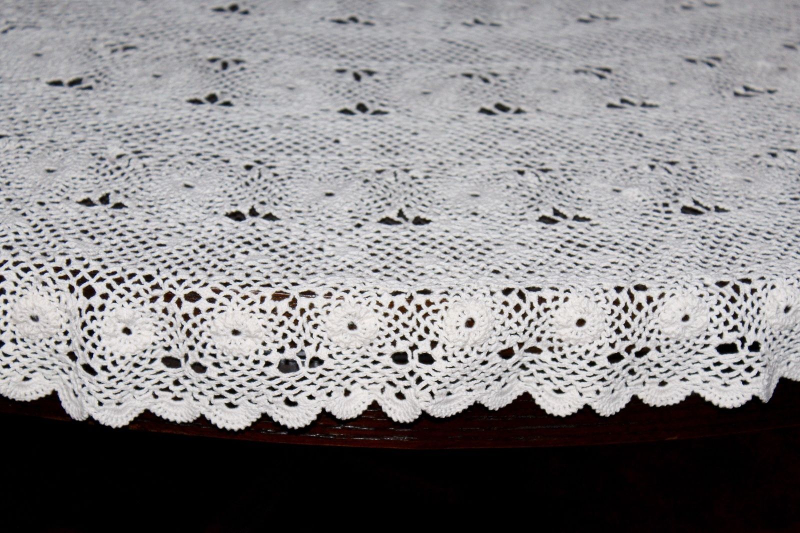 Vintage Hand Made Round Lace Crochet Cotton Tablecloth