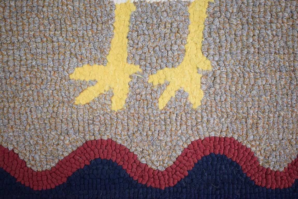 Hen Hand-Hooked Area Rug