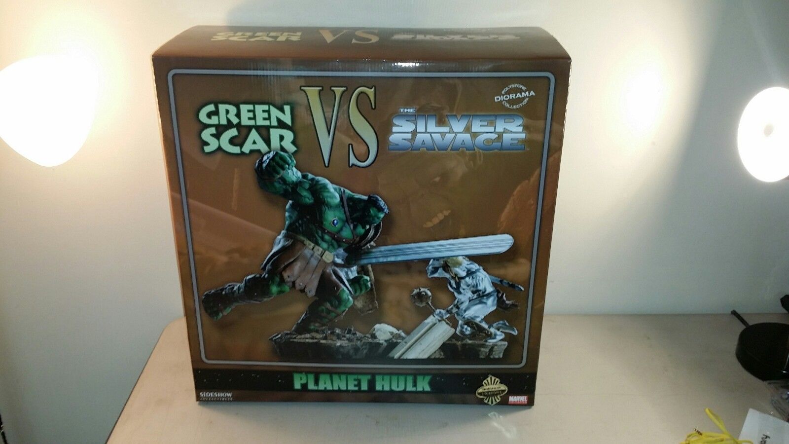 sideshow planet hulk green scar vs. silver savage exclusive edition