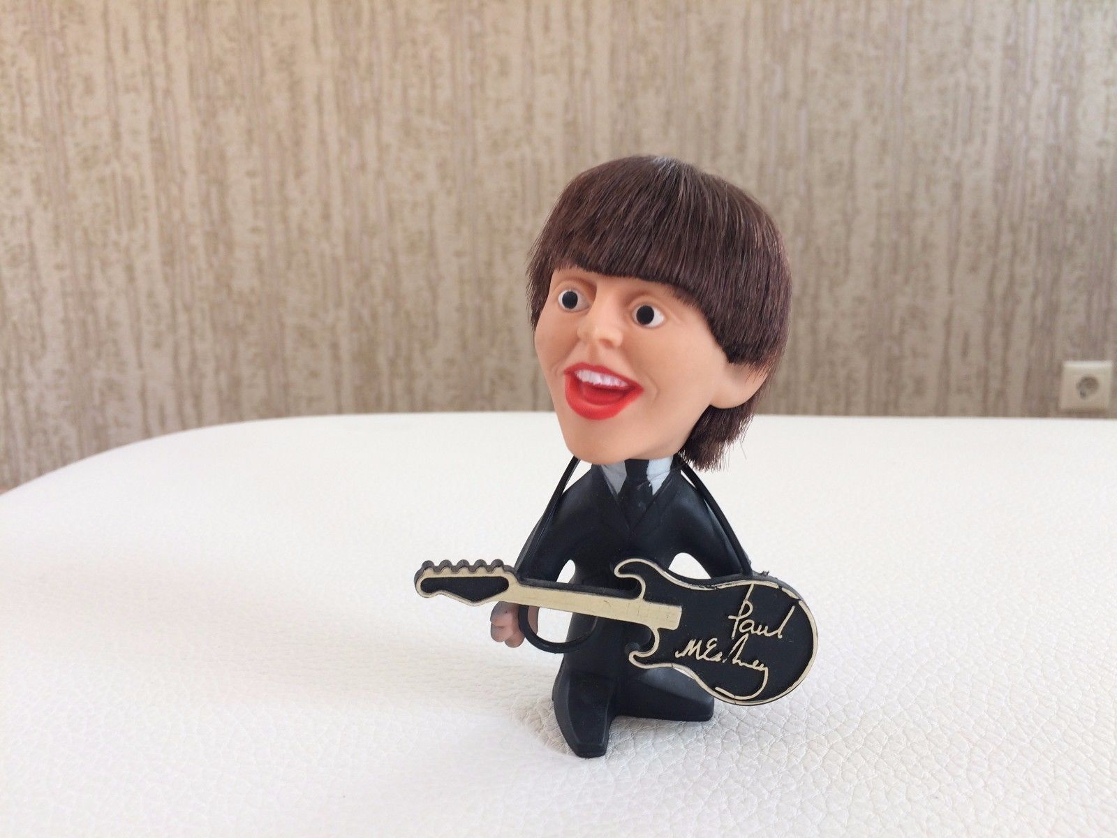 THE BEATLES RARE SET OF 4 ORIGINAL 1964 U.S. REMCO DOLLS W/ INSTRUMENTS!