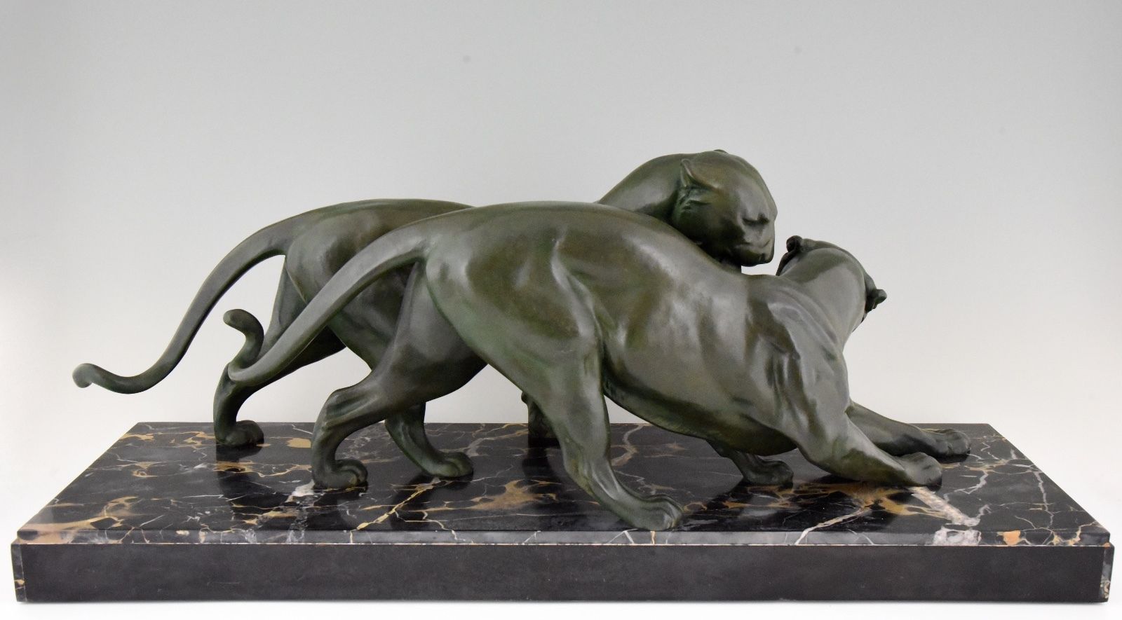 French Art Deco sculpture two panthers signed Plagnet marble base, 1930 original