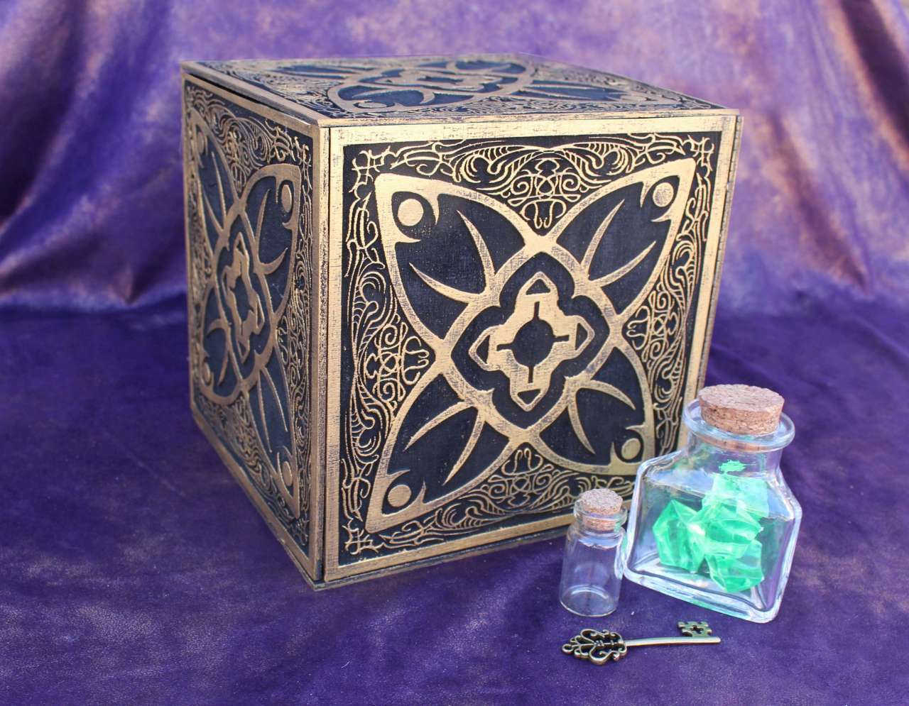 Horadric Cube Jewelry Box (Inspired by Diablo 2) - Treasure Chest Replica