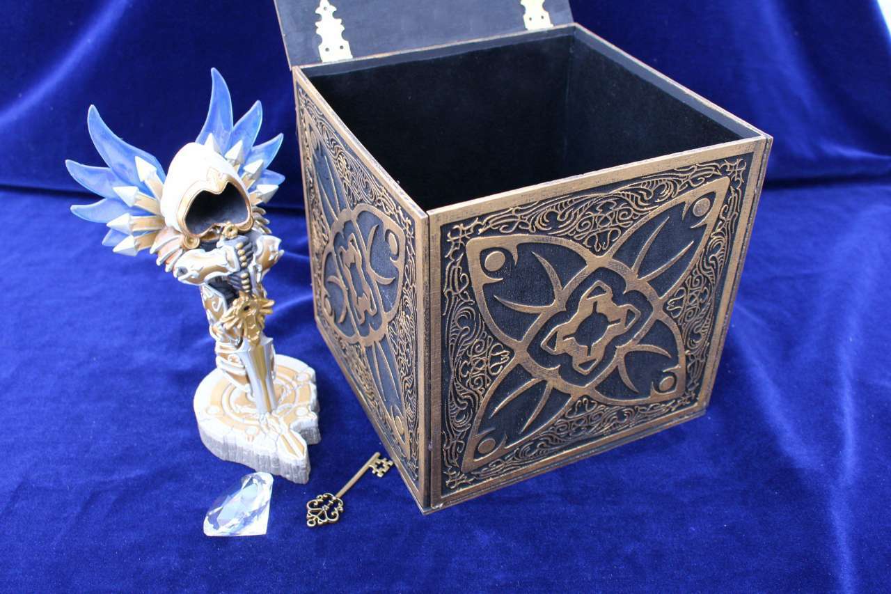 Horadric Cube Jewelry Box (Inspired by Diablo 2) - Treasure Chest Replica