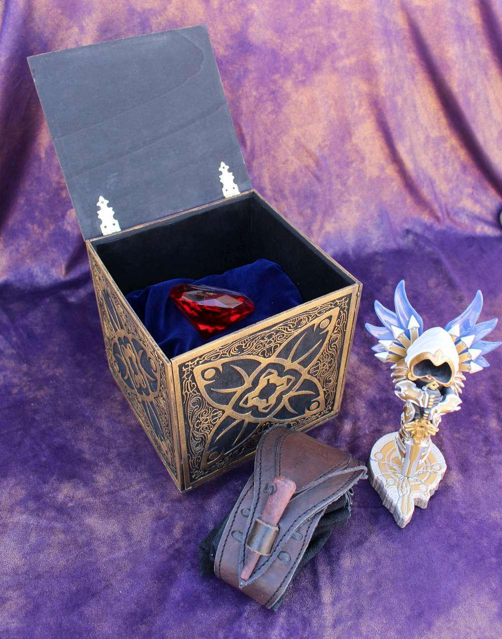 Horadric Cube Jewelry Box (Inspired by Diablo 2) - Treasure Chest Replica