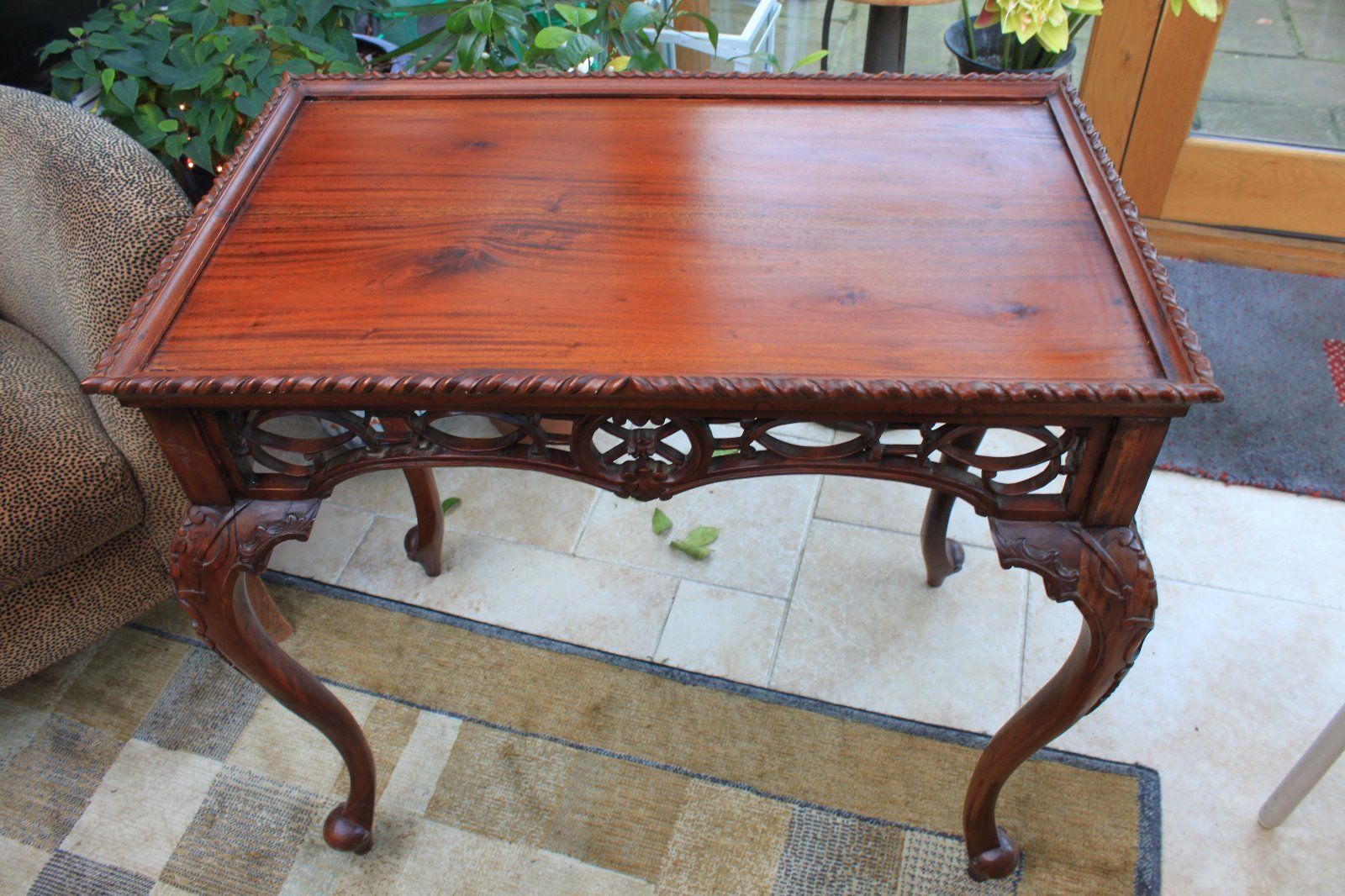 Stunning Victorian antique mahogany side table. MUST SEE