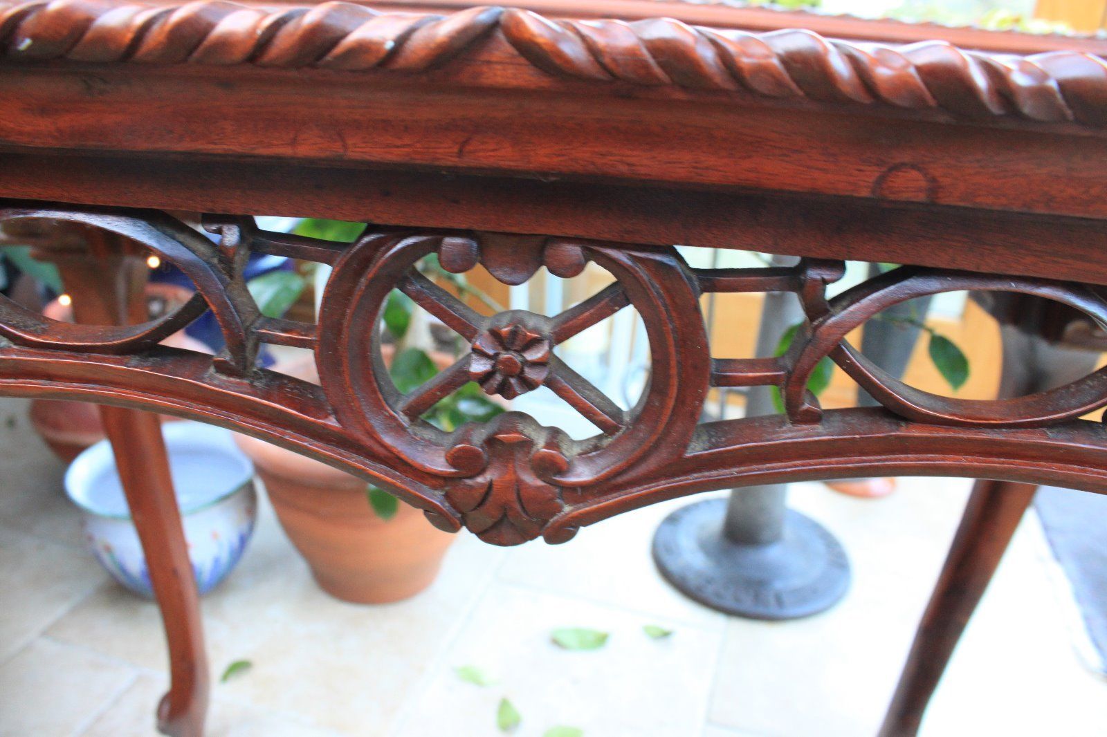 Stunning Victorian antique mahogany side table. MUST SEE