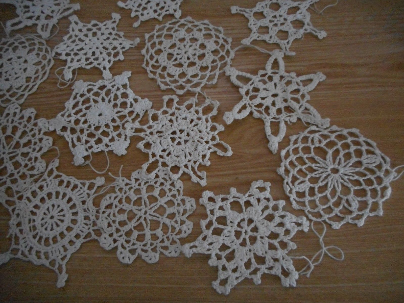 VIntage starched Crochet Snowflake Christmas Tree Ornaments Lot Of 17