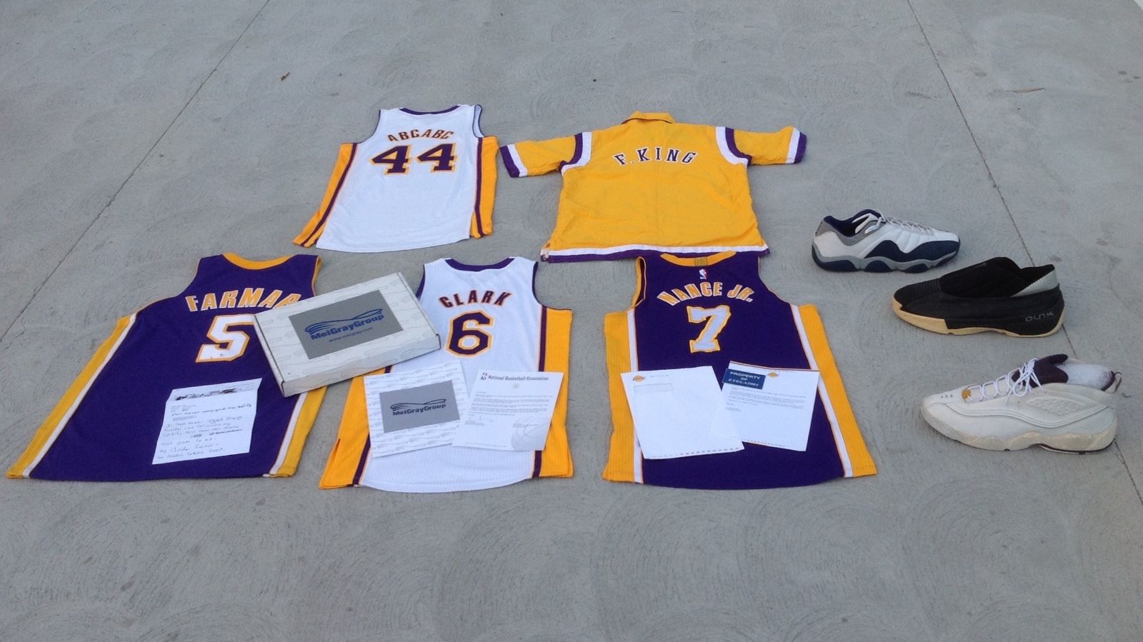 LAKERS LARRY NANCE JR FARMAR CLARK MEIGRAY COA GAME USED WORN JERSEY SHAQ SHOES