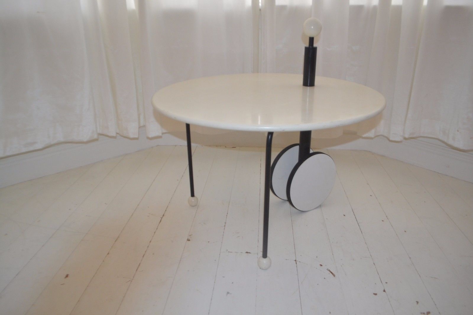 STUNNING VINTAGE POST MODERN MICHELE DE LUCCHI TABLE