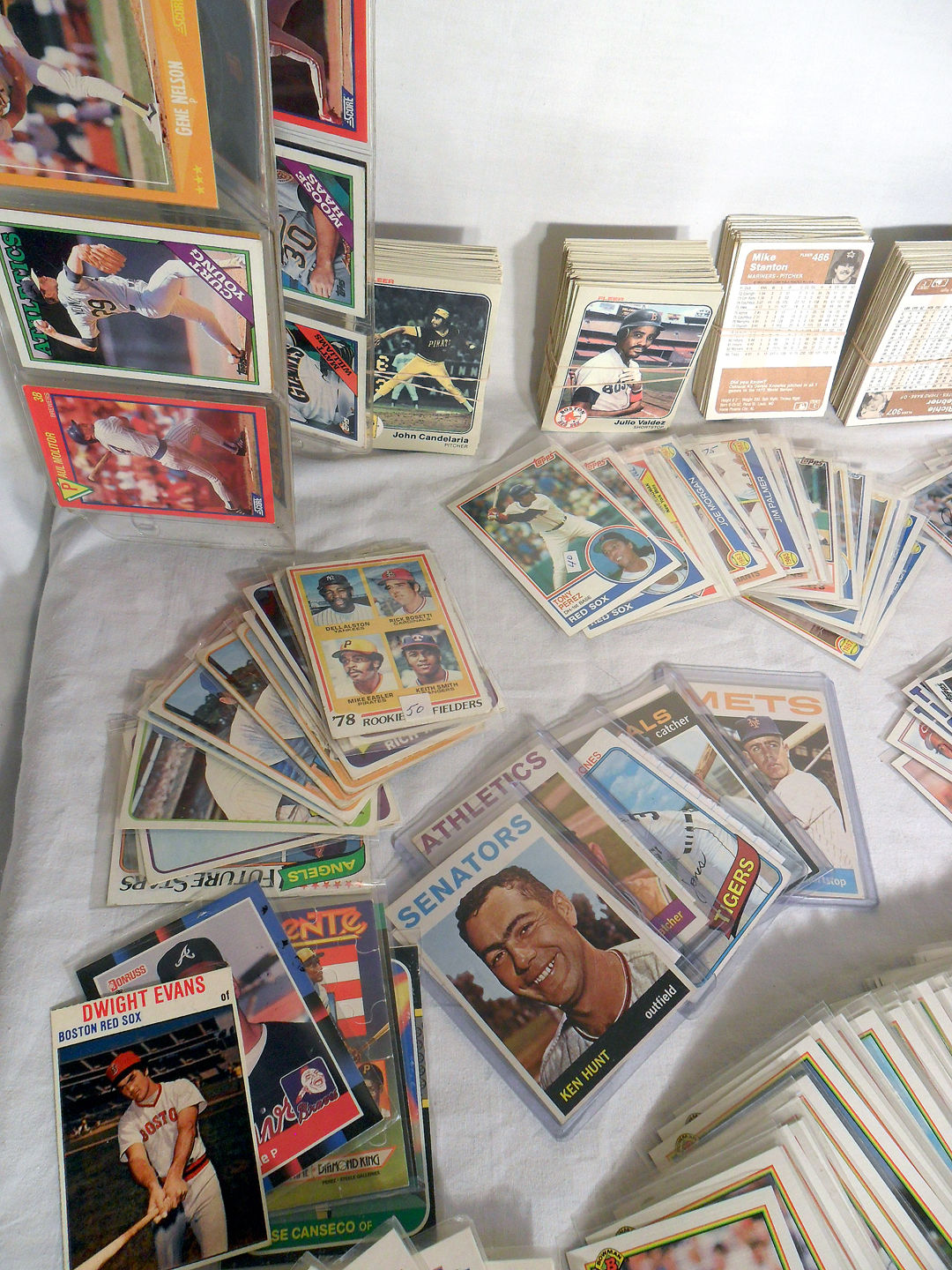 Vintage Baseball Card Lot -Approx 820 Pieces MLB  1960s - 1990s