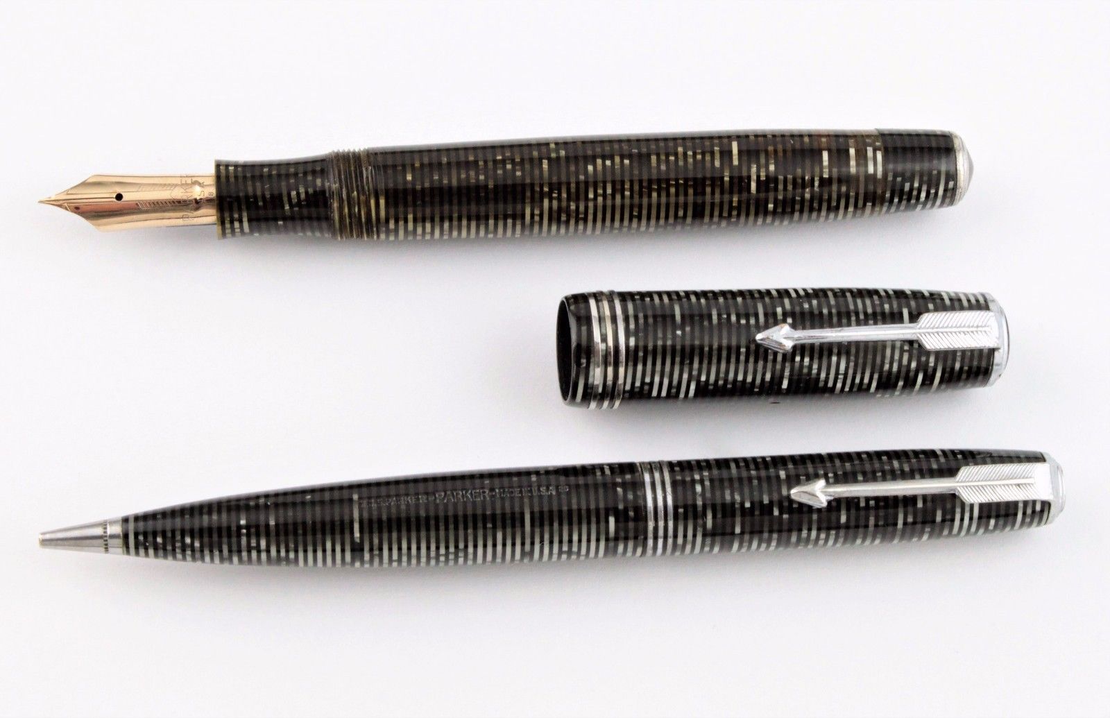 Parker, Vacumatic Oversize Fountain Pen & Pencil Set, Grey W/ Nickel Plated Trim