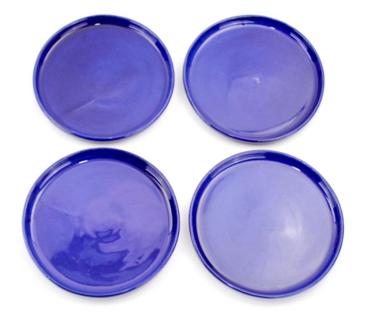 VINTAGE WELLFLEET POTTERY COBALT BLUE SET OF FOUR 10" DINNER PLATES RARE